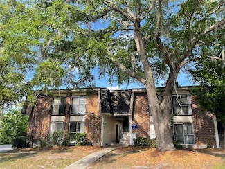 1700 SW 16th Ct Unit D-30, Gainesville, FL 32608