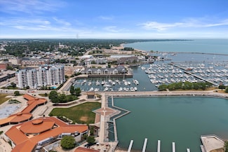 333 Lake Ave Unit 309, Racine, WI 53403