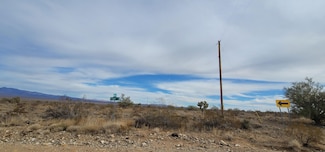 31-C Daytona Dr, Yucca, AZ 86438