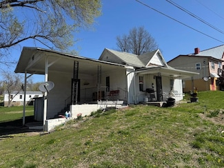 317 W 4th St, Milan, MO 63556