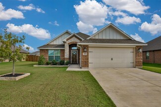 105 Palamino Dr, Lindsay, TX 76250