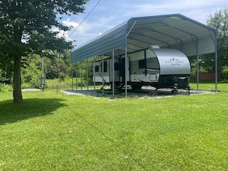 545 Barton Ln, Sugar Grove, VA 24375