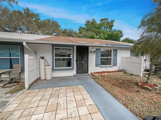 7335 Parkside Villas Dr N, Saint Petersburg, FL 33709