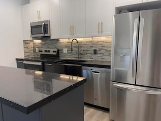 211 Baldwin Ave Unit 601, Jersey City, NJ 07306