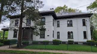 73 Elm Rd Unit 8, Newton, MA 02460