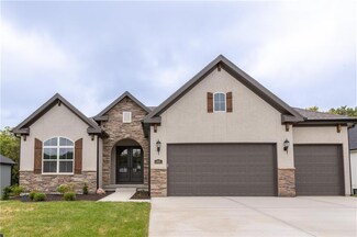 12600 NW Bittersweet Dr, Platte City, MO 64079