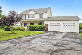 1064 Savanna Hills Dr, Moneta, VA 24121