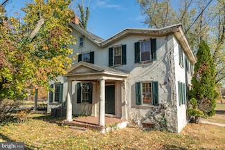 1086 Durham Rd, Newtown, PA 18940