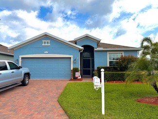 2919 Woodward Ln, Winter Haven, FL 33884