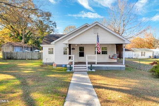 509 N Clark St, Henderson, NC 27536