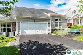 5529 Briar Ln, Whitehall, PA 18052
