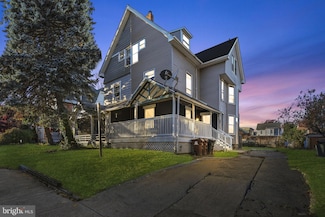 37 E Stratford Ave, Lansdowne, PA 19050