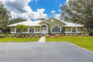 2809 Frontier Cir, Labelle, FL 33935
