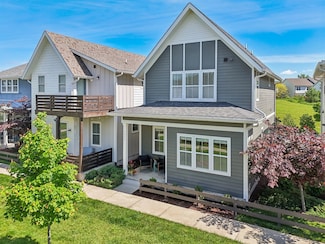 1053 Treaty Oaks Dr, Nashville, TN 37209