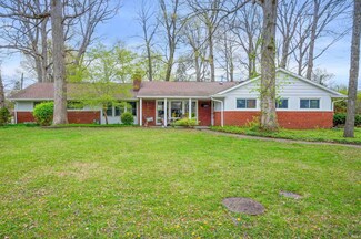 520 N Shellbark Rd, Muncie, IN 47304