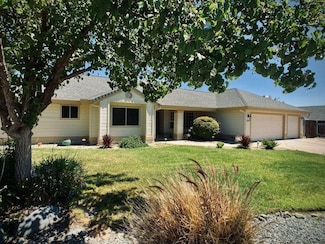 2247 Everest Dr, Redding, CA 96001