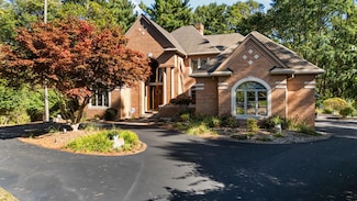 7203 River Ridge Ct, Brighton, MI 48116