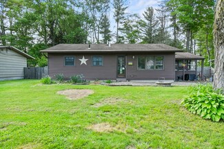 157 Maple Grove Dr, Pittsfield, MA 01201