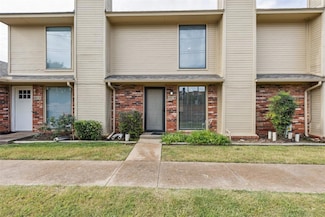 1221 Sequoyah St Unit D, Edmond, OK 73003
