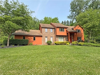 1 Madaket Dr, Penfield, NY 14526