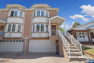137 Morningside Ln Unit B, Palisades Park, NJ 07650