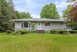 8309 39th St N, Lake Elmo, MN 55042