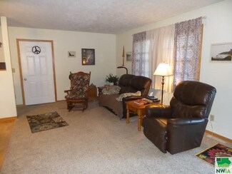 1800 Wright Ave, Sioux City, IA 51109