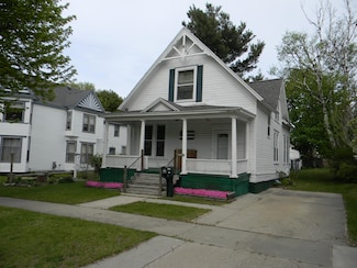 306 N Rowe St, Ludington, MI 49431