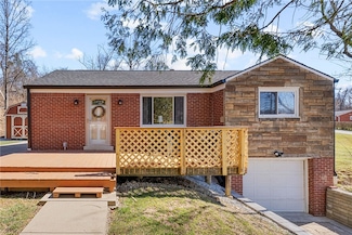 601 Chessbriar Dr, Bethel Park, PA 15102