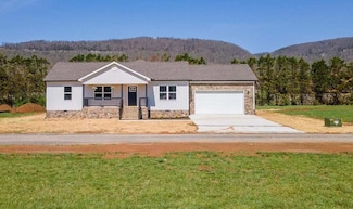 32 Galloway Airport Rd, Dunlap, TN 37327