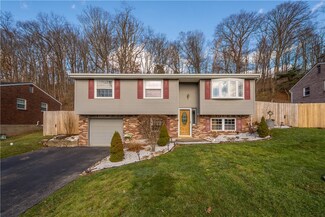 1520 Sugarloaf Dr, Pittsburgh, PA 15239