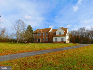 6 Caitlin Ct, Lumberton, NJ 08048