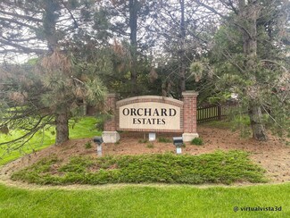 818 Hathaway Ct, North Aurora, IL 60542