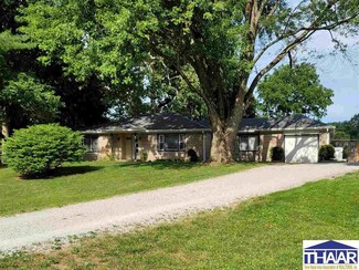 2041 W Curry Dr, Terre Haute, IN 47802
