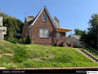 5816 Frances St, Omaha, NE 68106