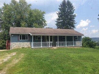 42 Depue Dr, Elizabeth, WV 26143