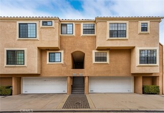 811 W 15th St Unit 2D, Newport Beach, CA 92663