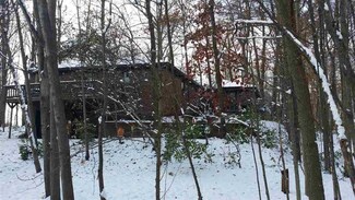 1905 E Oak St, Flora, IN 46929