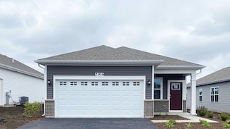 2916 Harnish Dr, Algonquin, IL 60102
