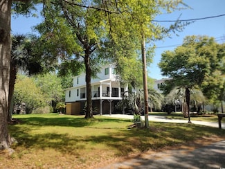 69 Sea Level Loop, Pawleys Island, SC 29585