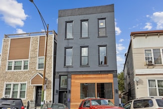 1310 W Erie St Unit 2, Chicago, IL 60642