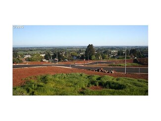 110 SW Brier Ave Unit 14, Dundee, OR 97115