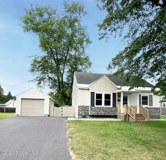 6 Moreau Dr, South Glens Falls, NY 12803