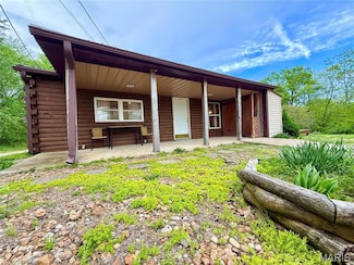 1307 Pike Dr, Bismarck, MO 63624