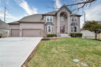 9947 Redbud Ln, Lenexa, KS 66220