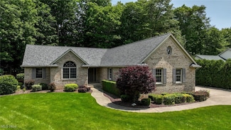 43 W Maple Dr, Seville, OH 44273