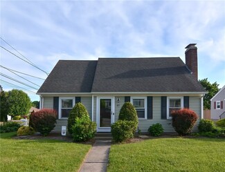 41 Plymouth Rd, East Providence, RI 02914