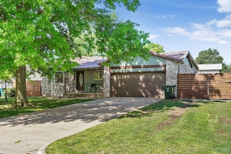 4604 Maple Dr, Sand Springs, OK 74063