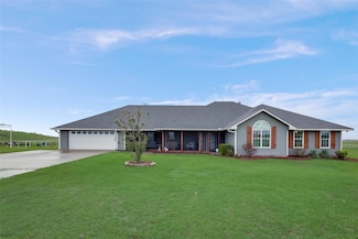 210 Southard Dr, Avalon, TX 76623