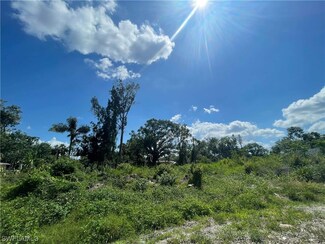 494 /496 Coopers Ct, Fort Myers, FL 33905